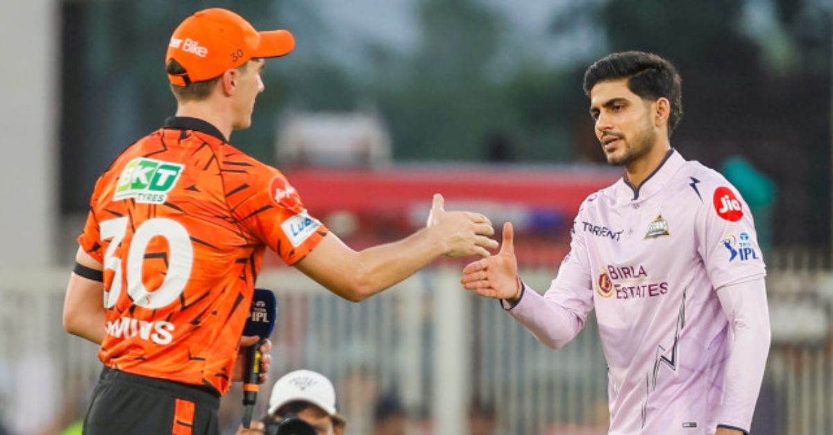 IPL 2026: పాయింట్ల పట్టికలో నెంబర్ 1 స్థానం కోసం పోరు.. టాస్ గెలిచిన హైదరాబాద్‌కు అడ్వాంటేజ్!