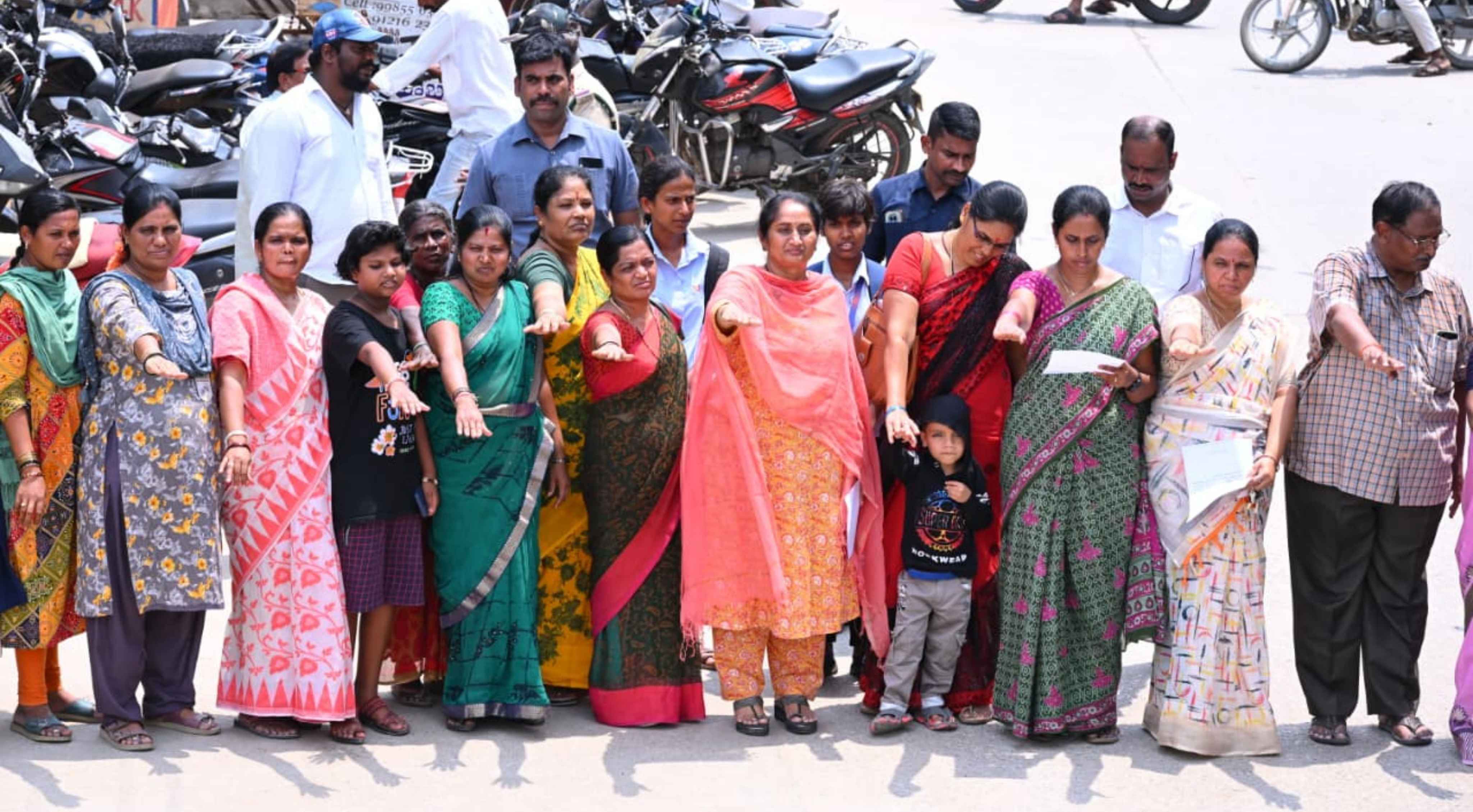 Minister Savitha: ప్లాస్టిక్ భూతాన్ని తరిమేద్దాం.. భావితరాలకు ఆరోగ్యకరమైన భవిష్యత్తు అందిద్దాం.. మంత్రి సవిత!