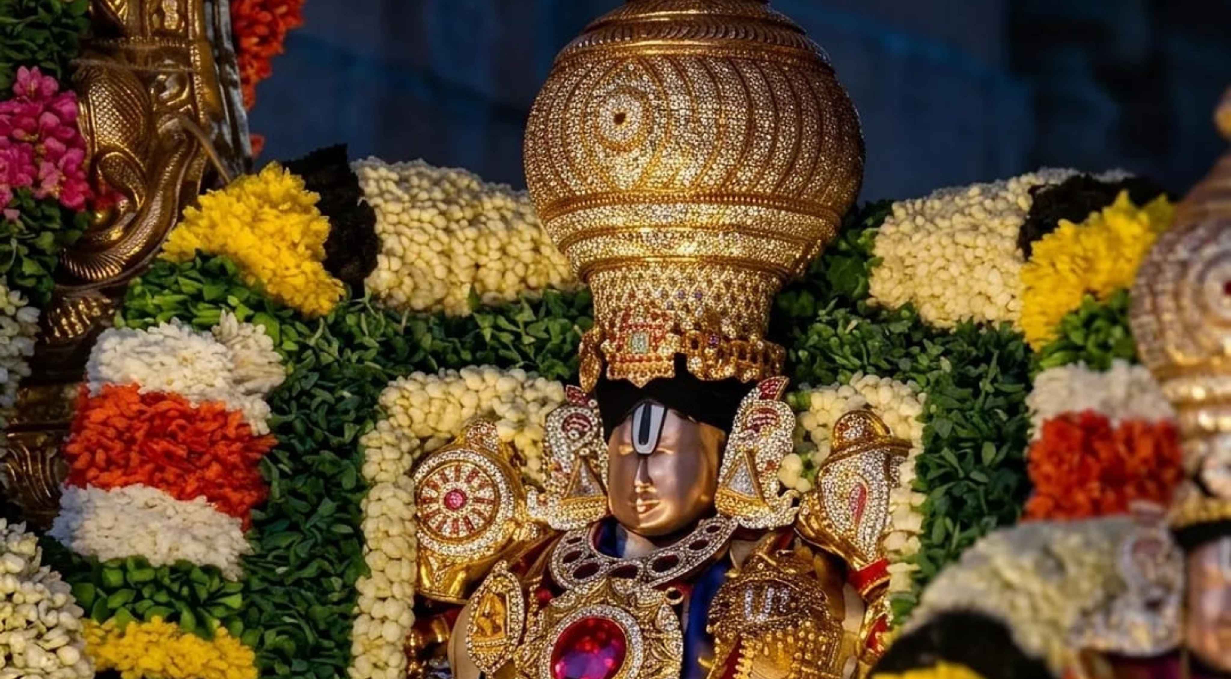 Tirumala: తిరుమలలో కొనసాగుతున్న భక్తుల రద్దీ.. సర్వదర్శనానికి 12 గంటల సమయం!