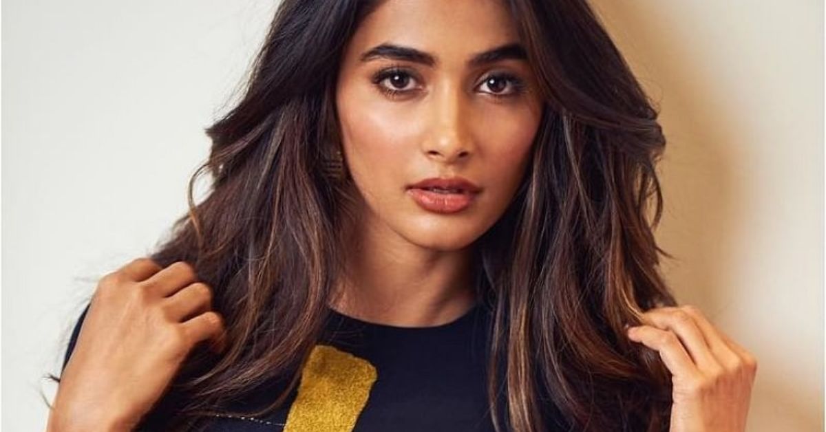 Pooja Hegde: పూజా హెగ్డేకు అంత పొగరా అన్న నెటిజన్లు.. సెల్ఫీ ఘటనపై క్లారిటీ ఇచ్చిన స్టార్ హీరోయిన్!