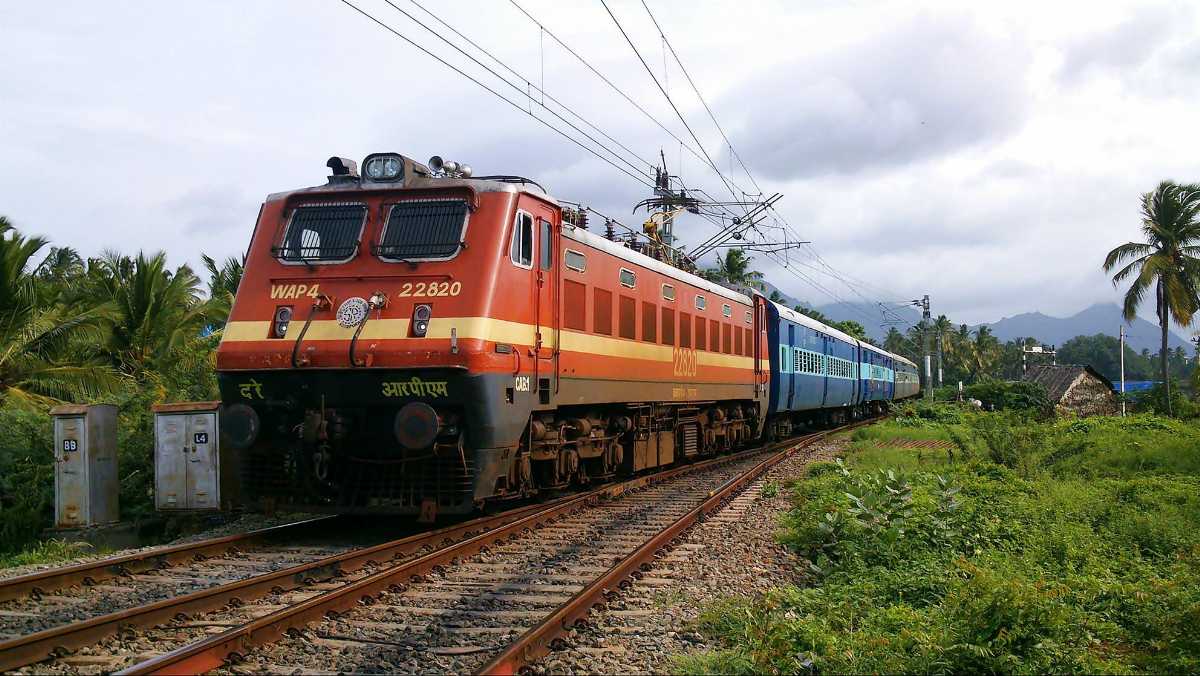 Special Trains: తెలుగు రాష్ట్రాల మీదుగా మంగళూరుకు ప్రత్యేక రైళ్లు... పూర్తి వివరాలు ఇవే!