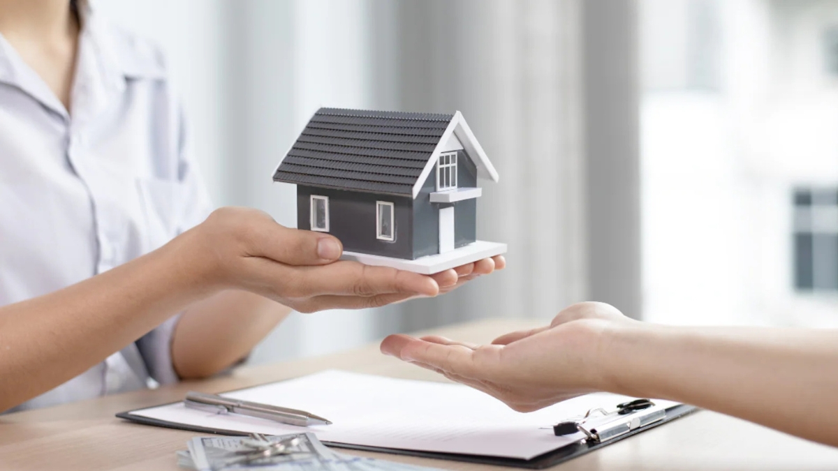 Home Loan: హోమ్ లోన్ తీసుకోవాలనుకుంటున్నారా... తక్కువ వడ్డీకే ఇచ్చే బ్యాంకులు ఇవే!